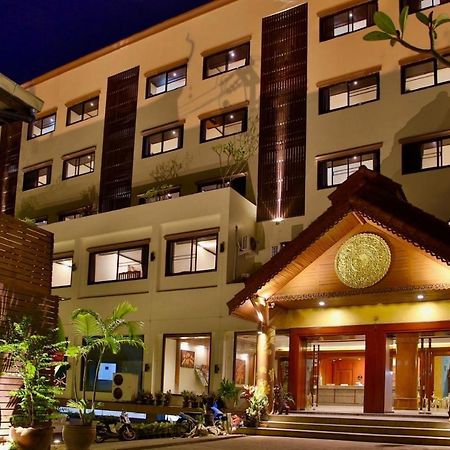 Thapaeplacehotel Chiang Mai Exterior photo