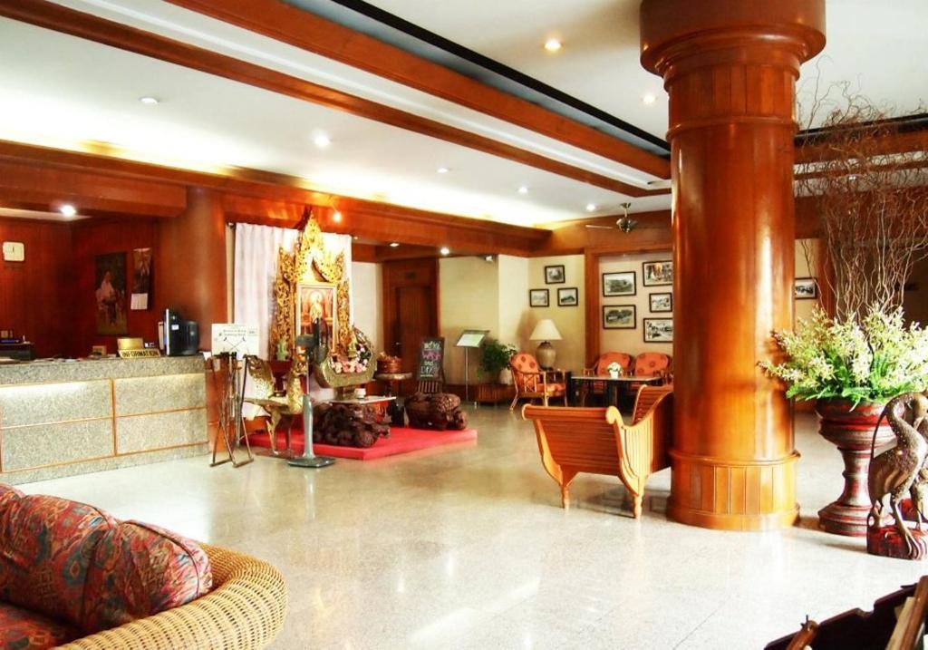 Thapaeplacehotel Chiang Mai Exterior photo