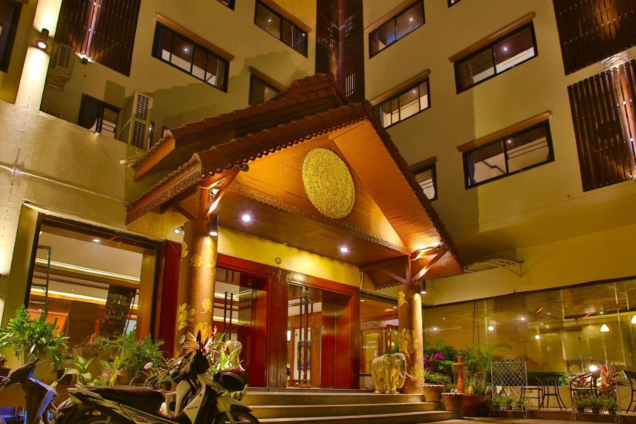 Thapaeplacehotel Chiang Mai Exterior photo