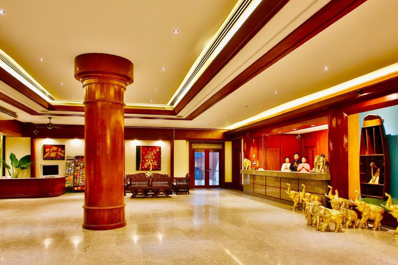 Thapaeplacehotel Chiang Mai Exterior photo